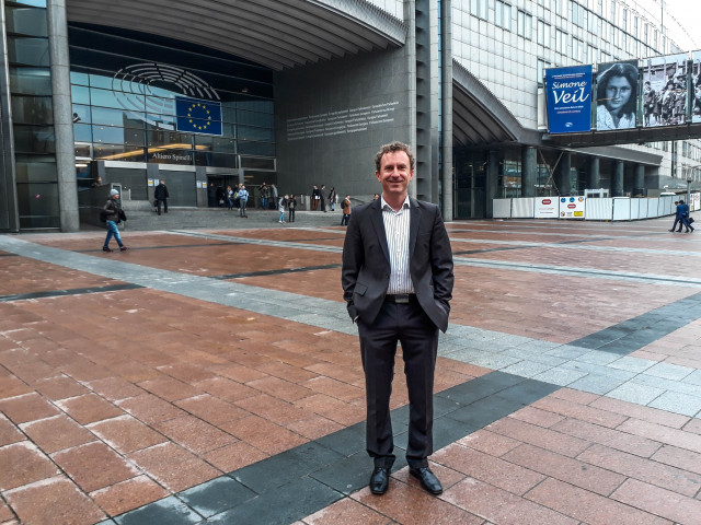 Stefan presenting at the European Parliament. Brussels, November 2017.